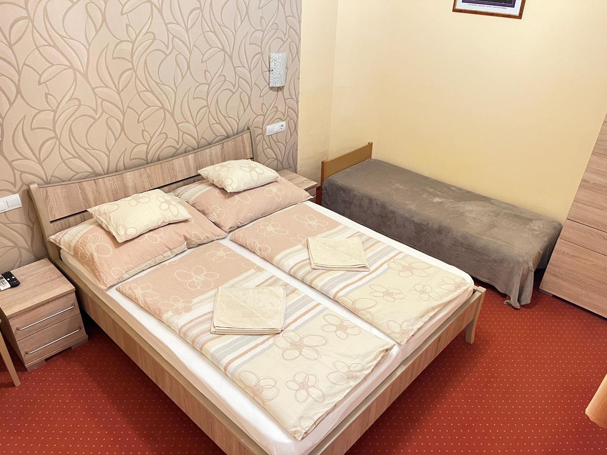 Gesztenye Apartman Makó Exterior foto