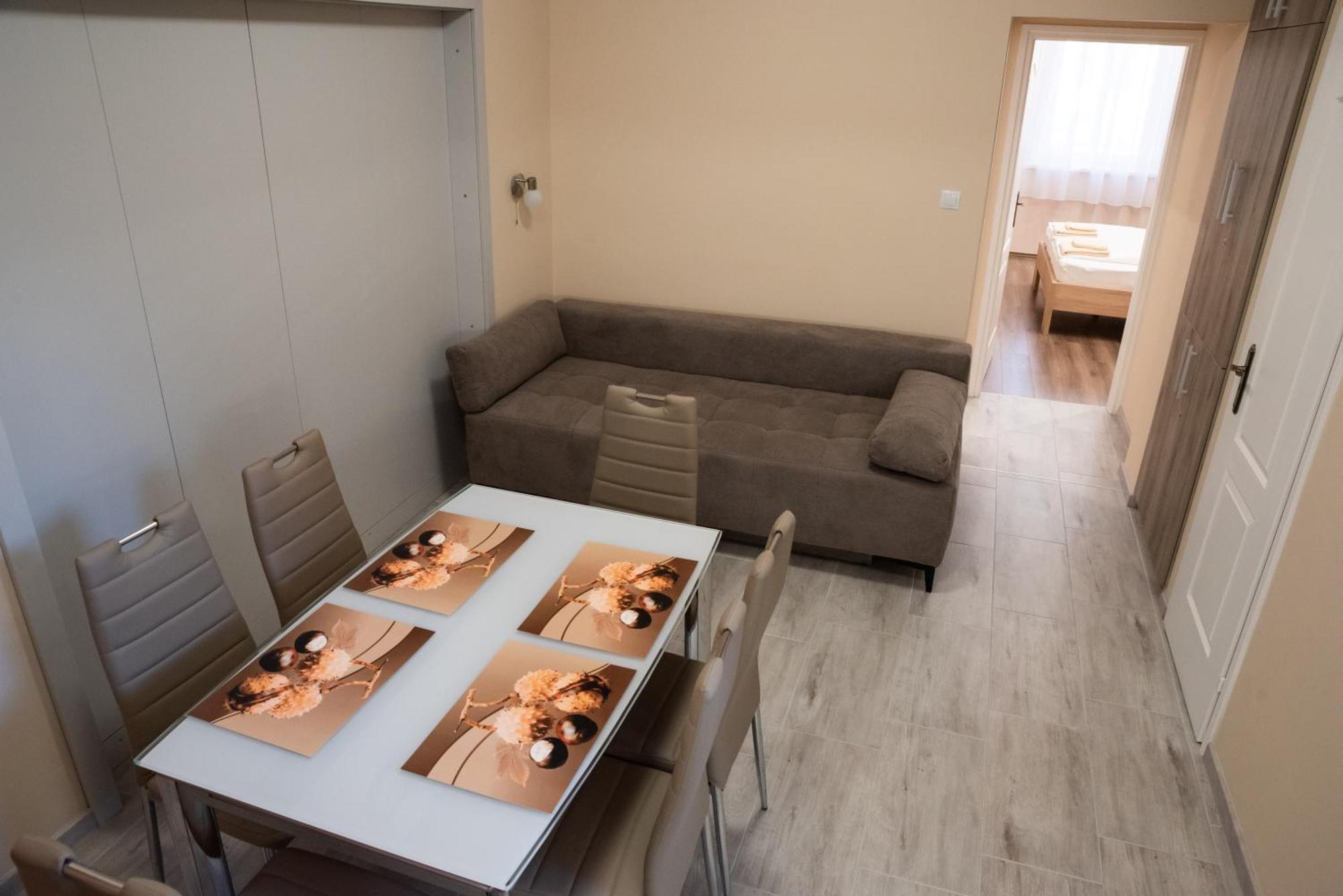 Gesztenye Apartman Makó Exterior foto