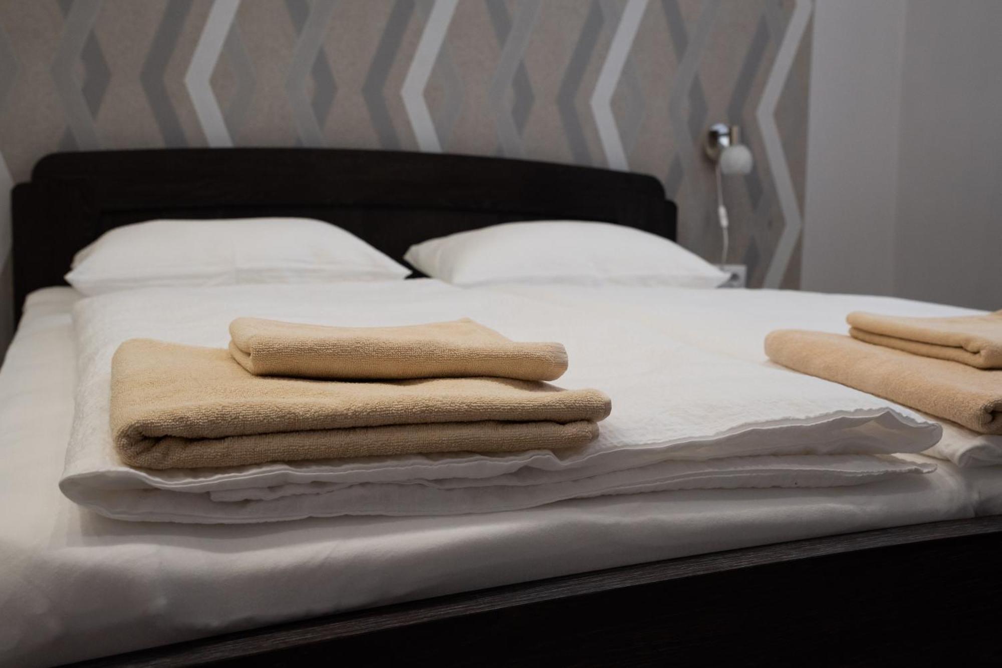 Gesztenye Apartman Makó Exterior foto