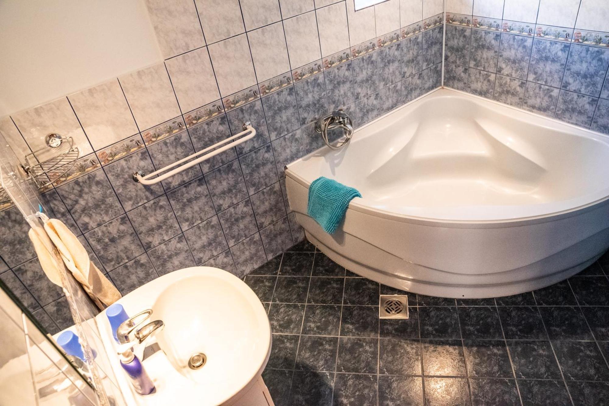 Gesztenye Apartman Makó Exterior foto