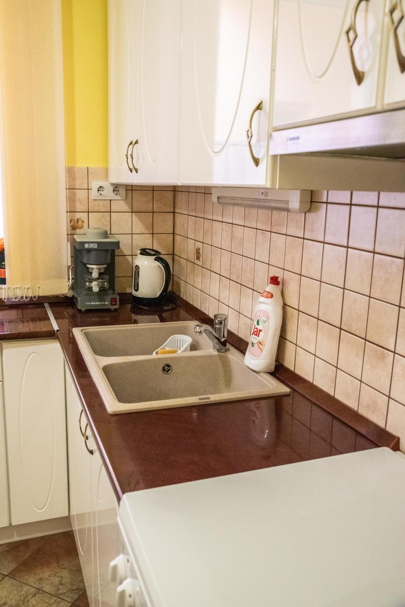 Gesztenye Apartman Makó Exterior foto