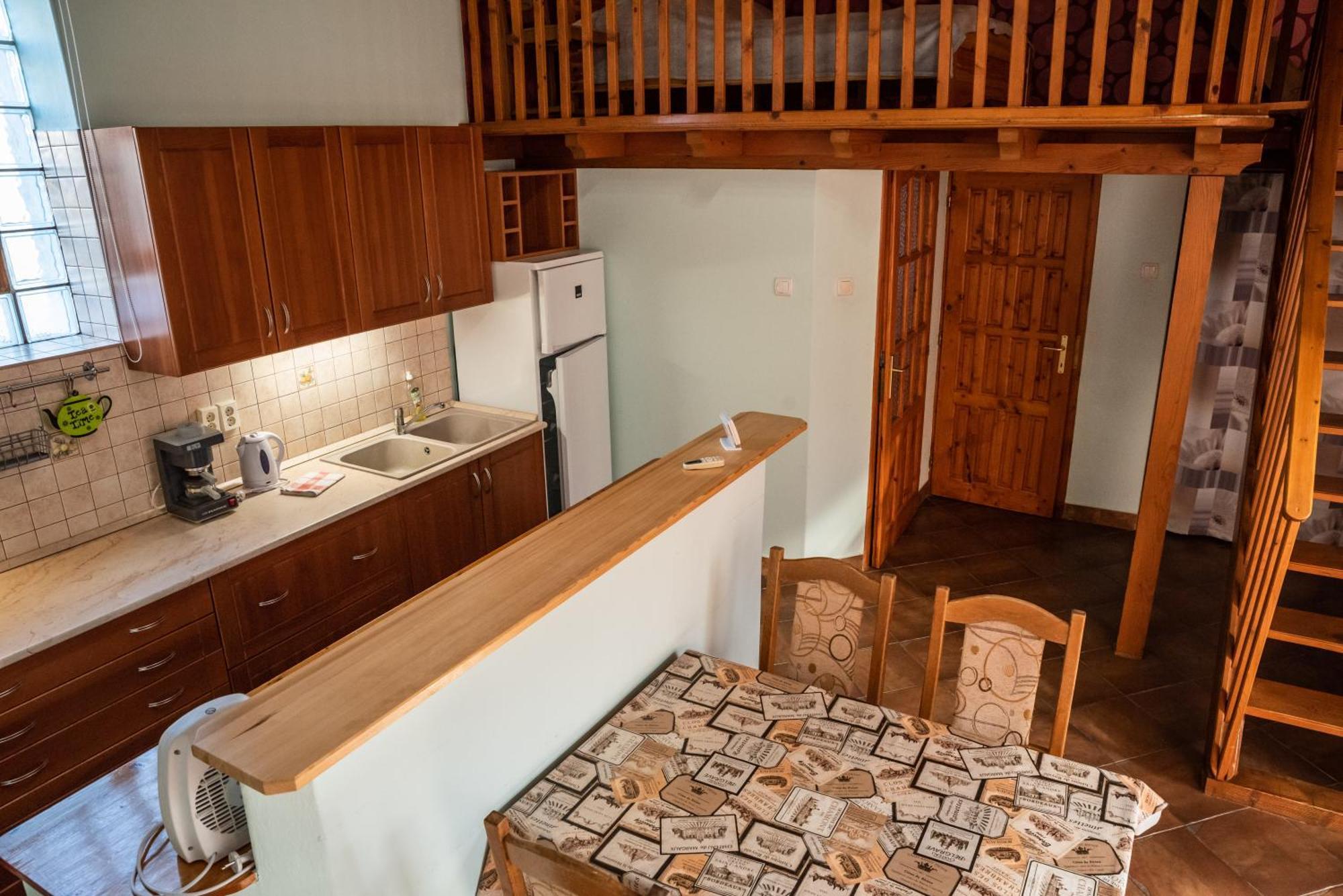 Gesztenye Apartman Makó Exterior foto